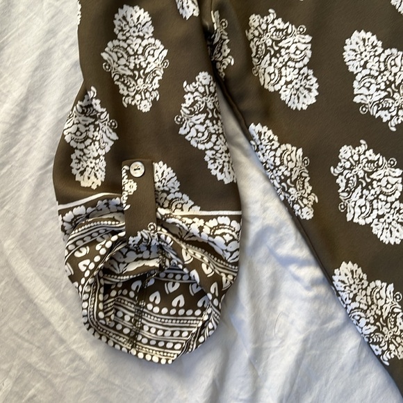 Xtra small blouse - Picture 3 of 4